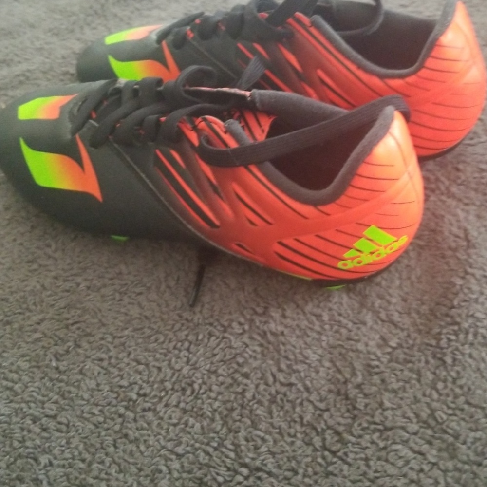 Soccer cleats new without tags